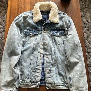 Size: M, Fairly used Jean Jacket, Condition: Great